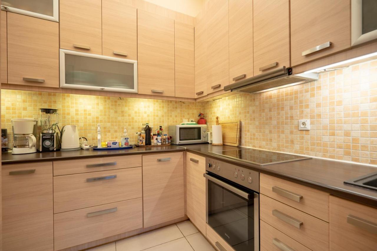 Acropolis Metro St.3 Bedrοοms 6 Persons Maisonette 아테네 외부 사진