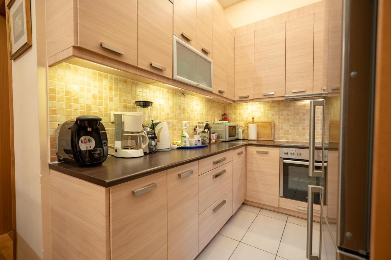 Acropolis Metro St.3 Bedrοοms 6 Persons Maisonette 아테네 외부 사진