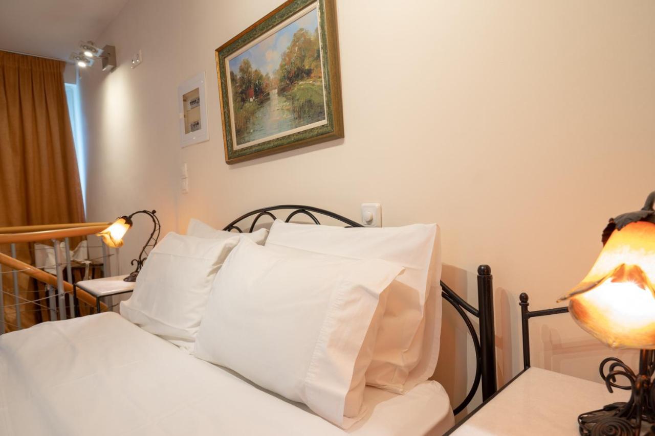 Acropolis Metro St.3 Bedrοοms 6 Persons Maisonette 아테네 외부 사진