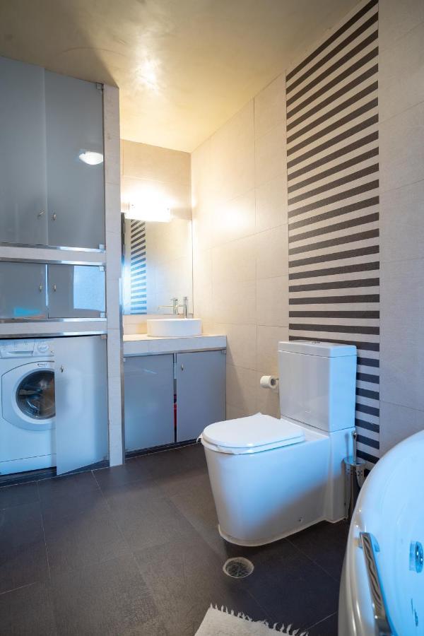 Acropolis Metro St.3 Bedrοοms 6 Persons Maisonette 아테네 외부 사진