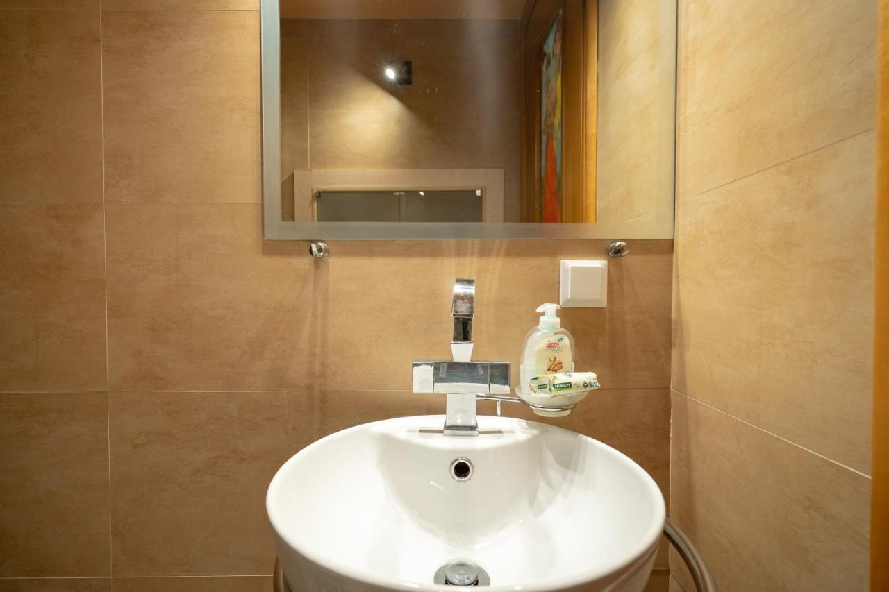 Acropolis Metro St.3 Bedrοοms 6 Persons Maisonette 아테네 외부 사진